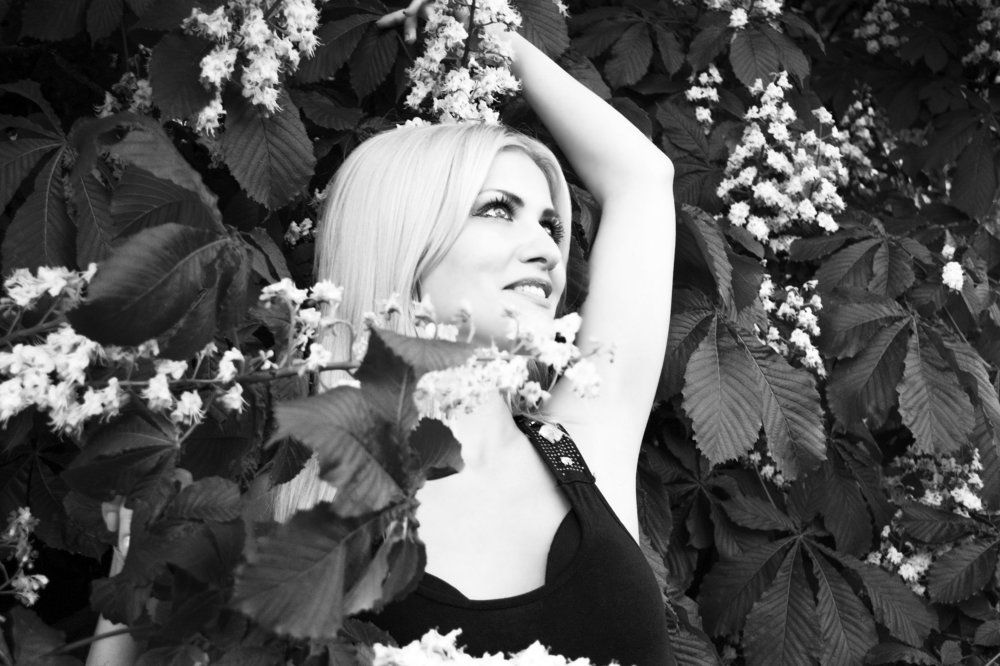 Красотка в каштанах