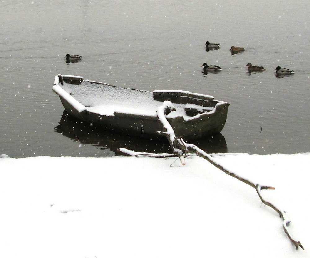 Лодка на реке