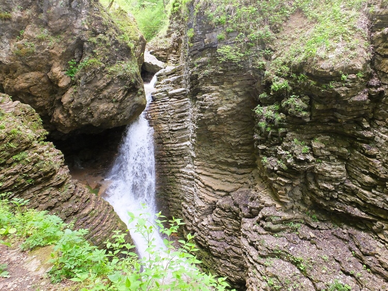водопад