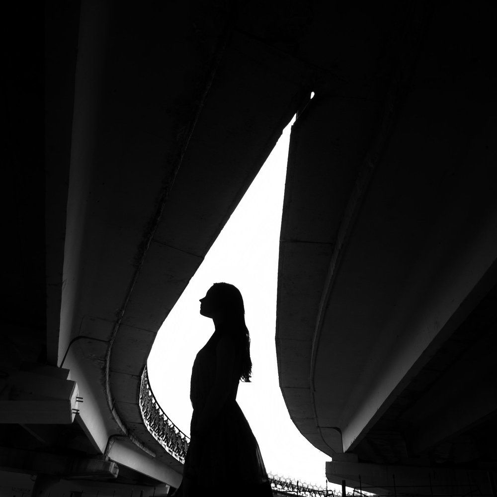 Один в городе.