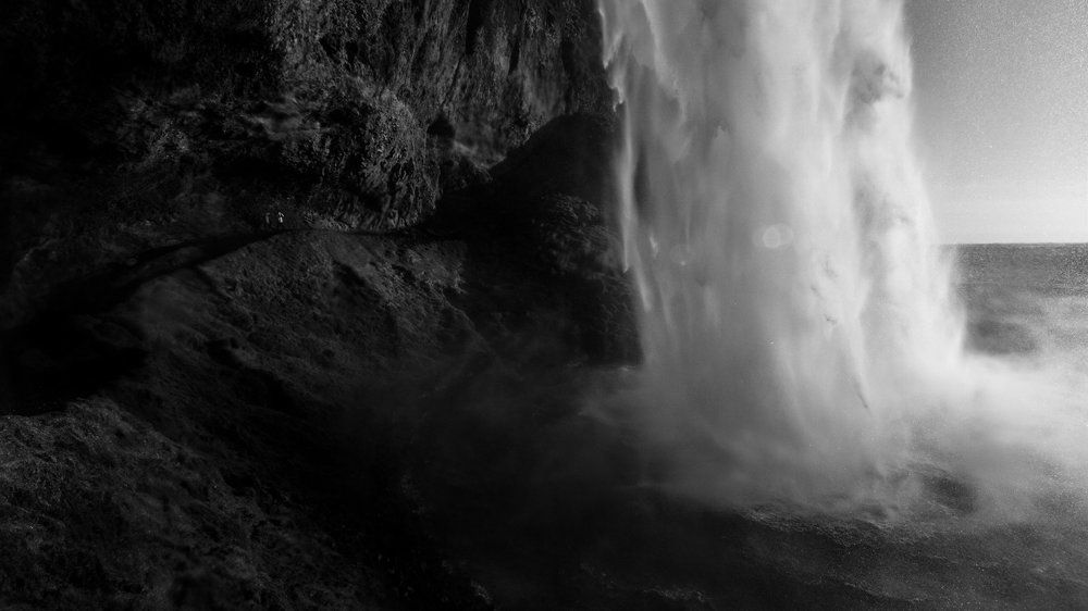 N63.615632°, W-19.988545°