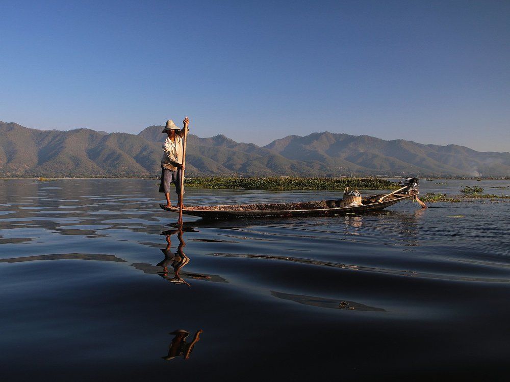 Утро на Инле...