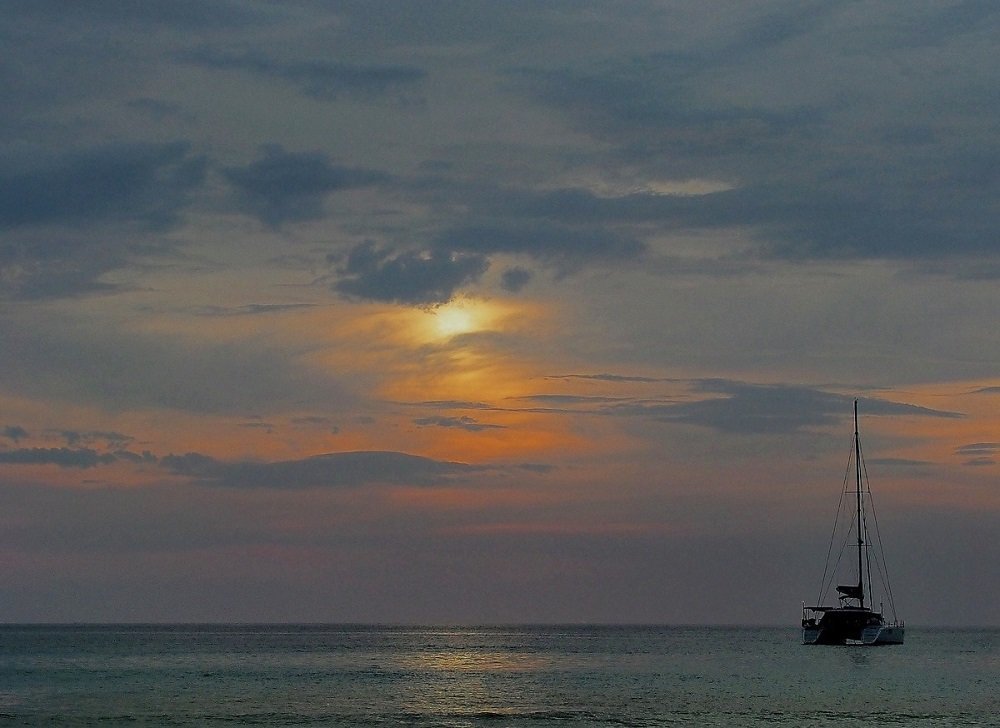 Вечернее одинокое плавание