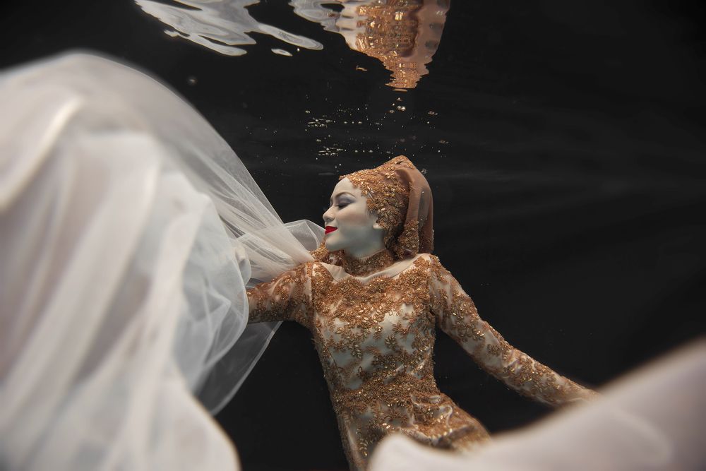 Underwater Wedding Photography