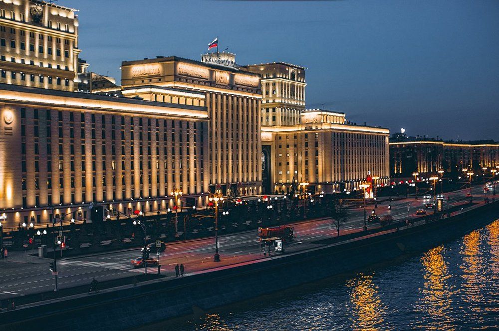 Вечерняя Москва сияет!