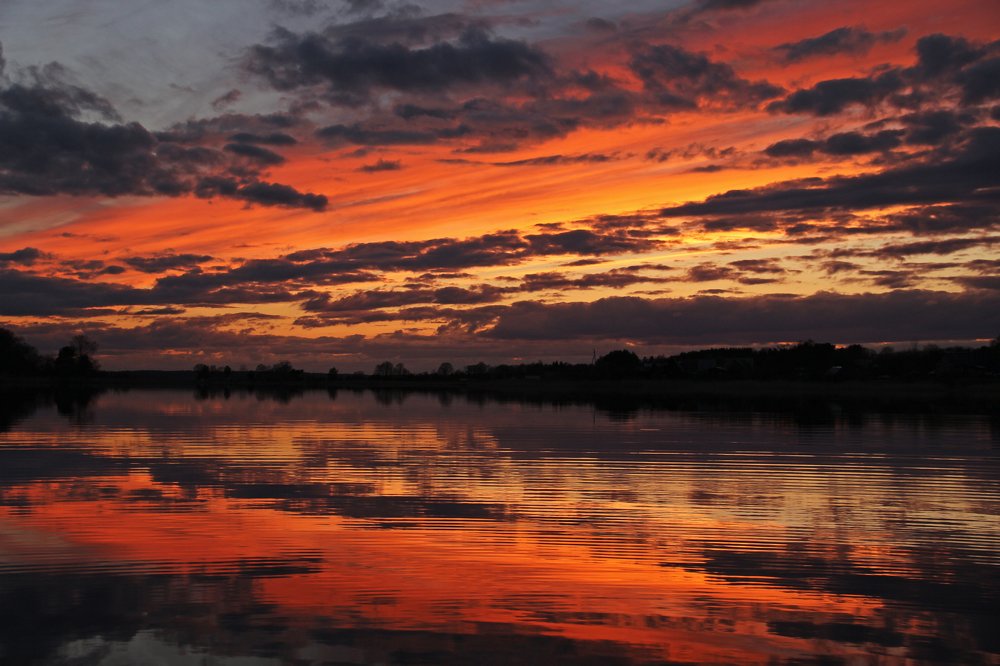 Разлитый закат.