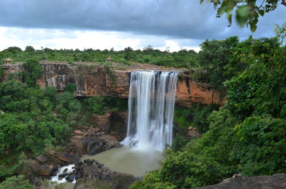 Thamdha gumar waterfall