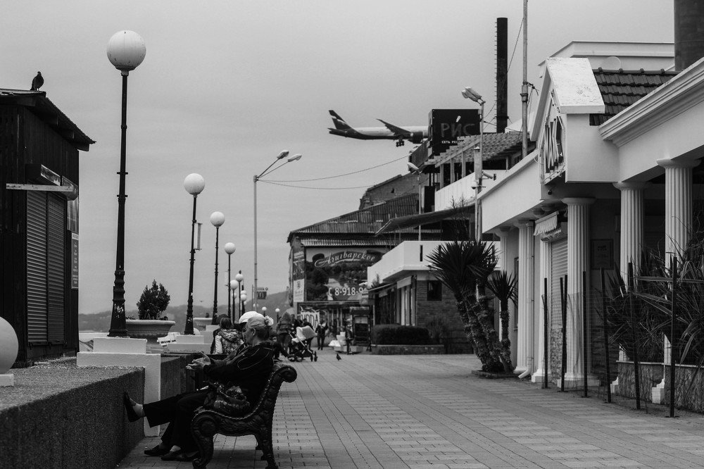 Будни Адлера