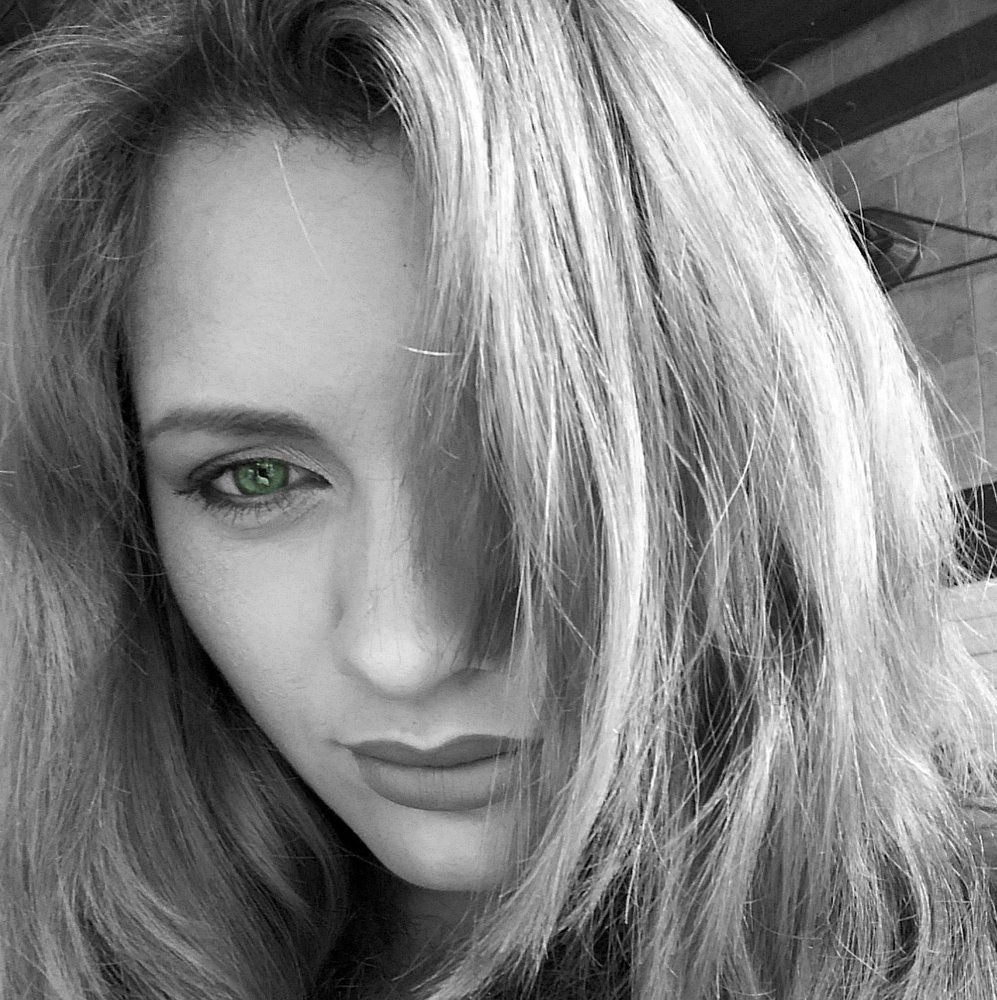 Photograph by Kandubasha