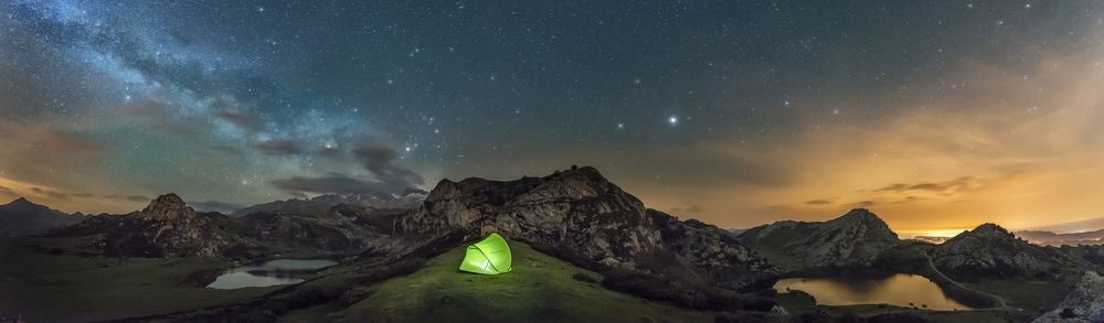 Between the lakes and the stars