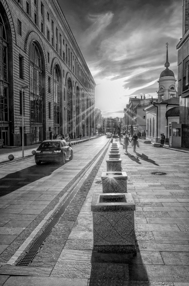 Праздник. Москва, Пушечная улица.