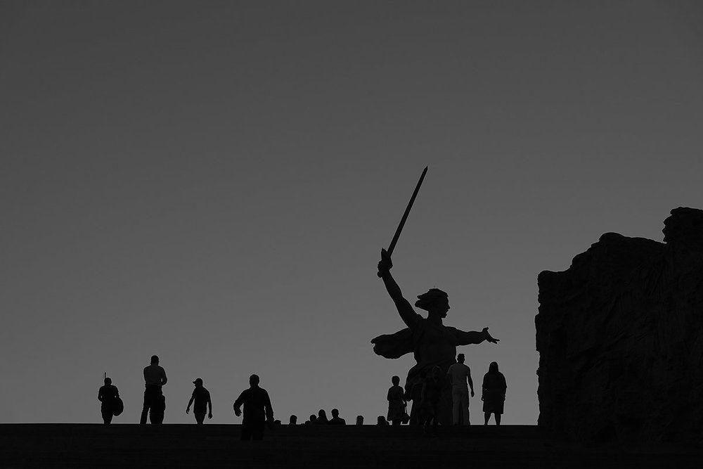 Родина Мать зовет