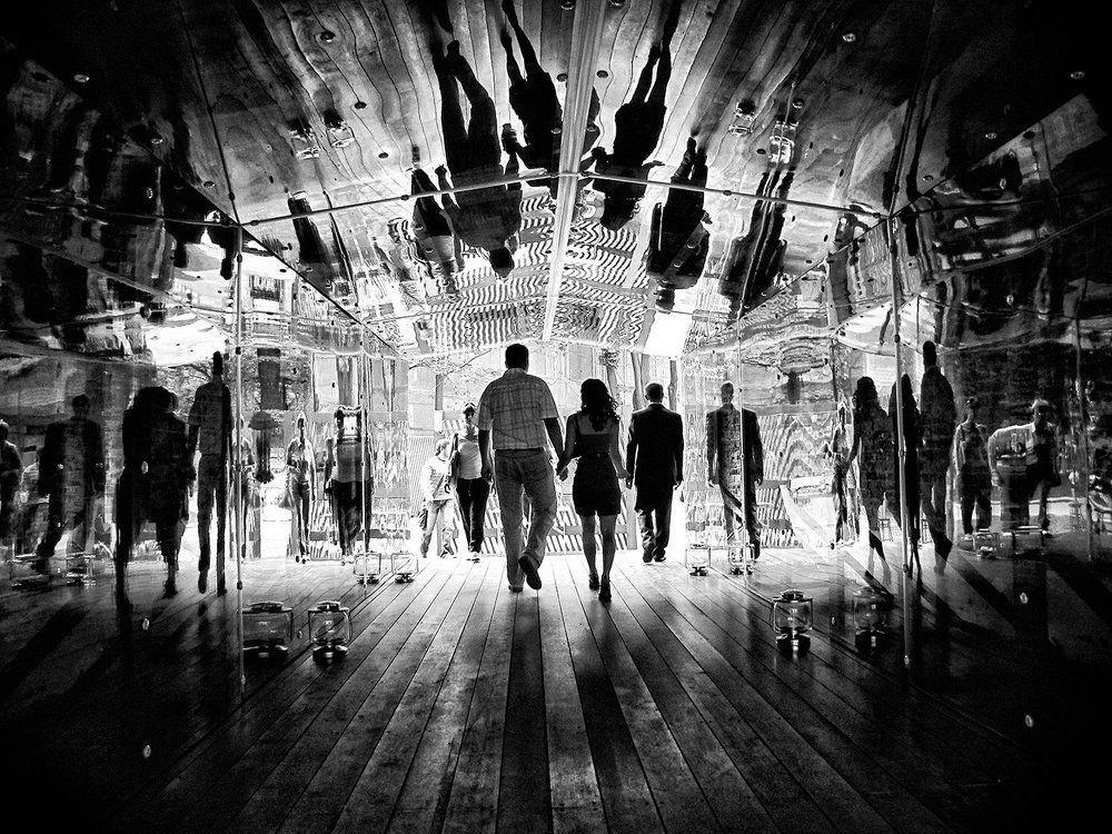 Зазеркалье