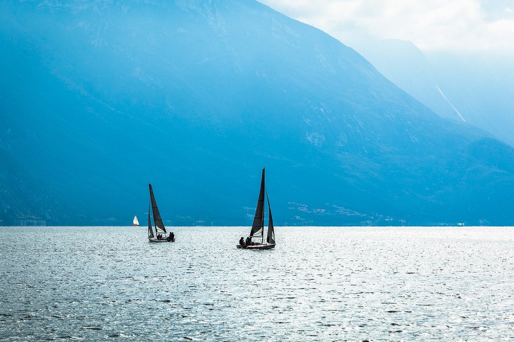 и разошлись как в море корабли