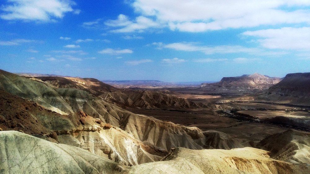 Photograph by Kandubasha