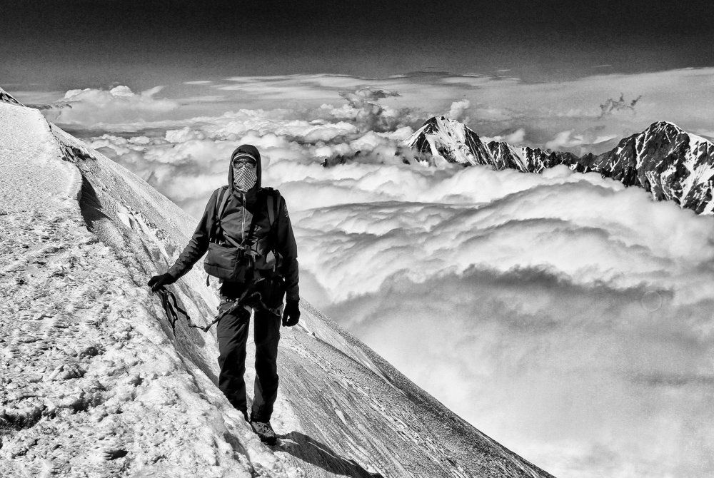 На восхождении.