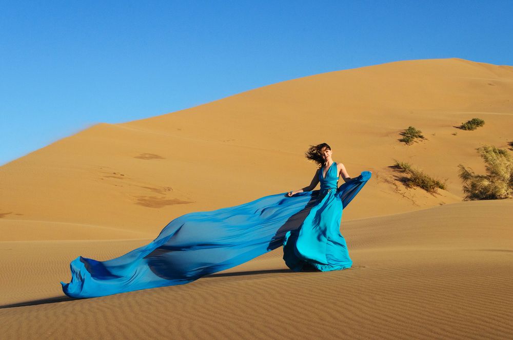 Синее на желтом