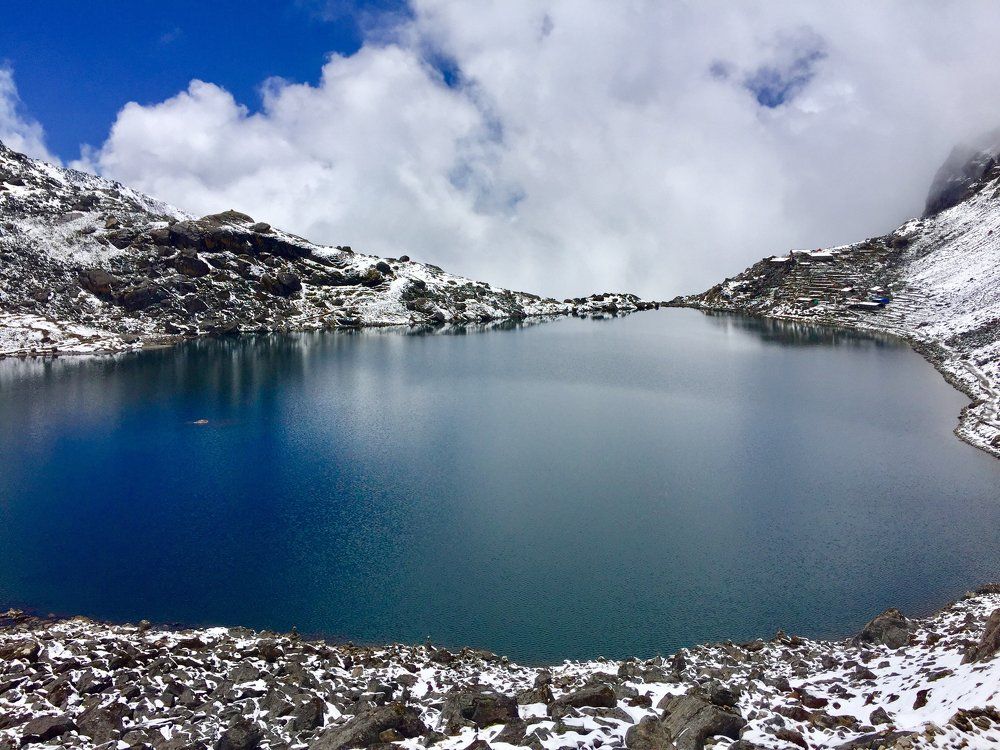 Gosaikunda lake
