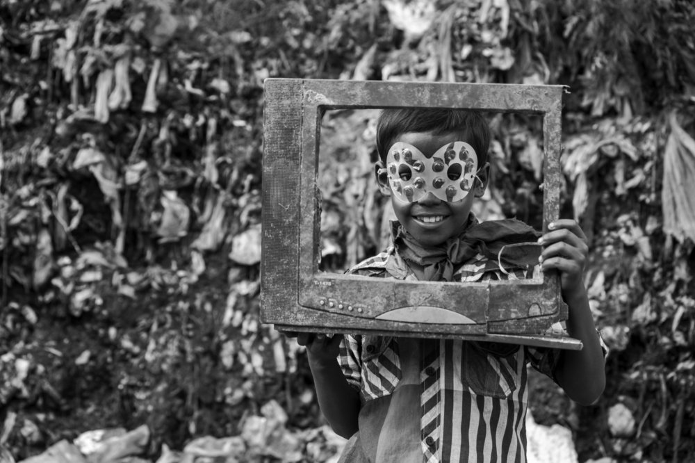 An Amorphous Colorless Happiness