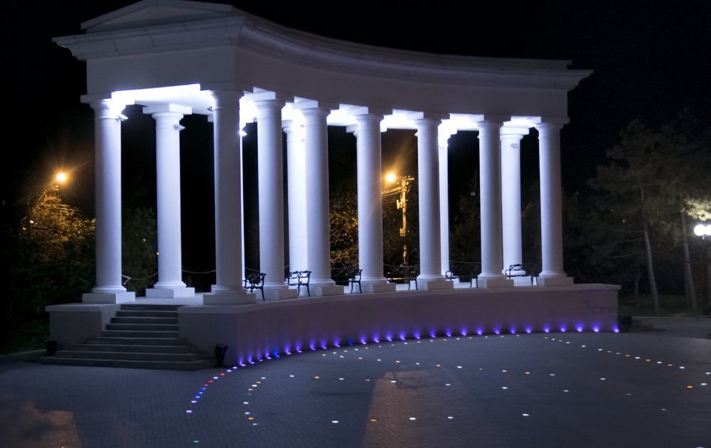 Ротонда ночью