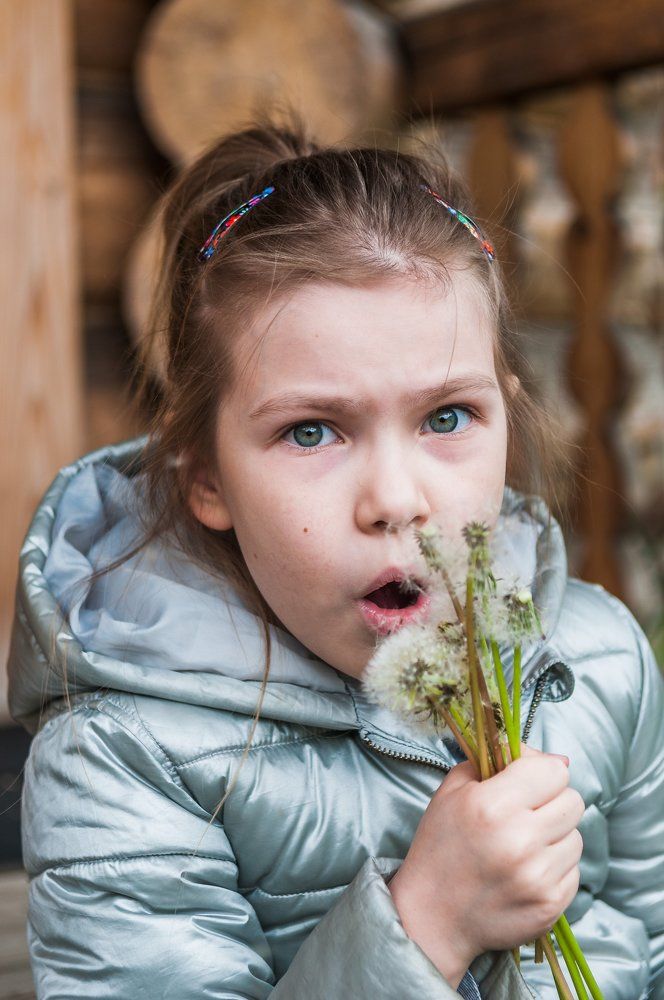 сейчас как дуну...
