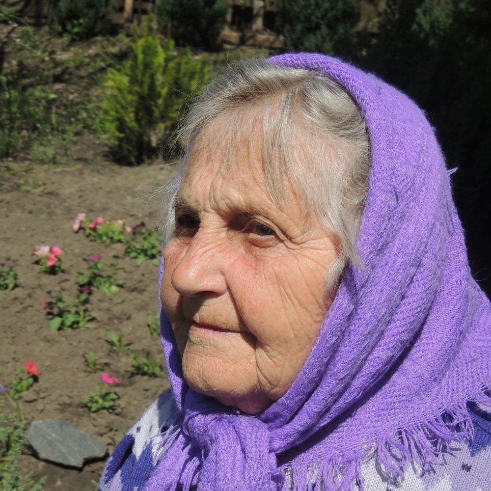 Мир, труд, мама.