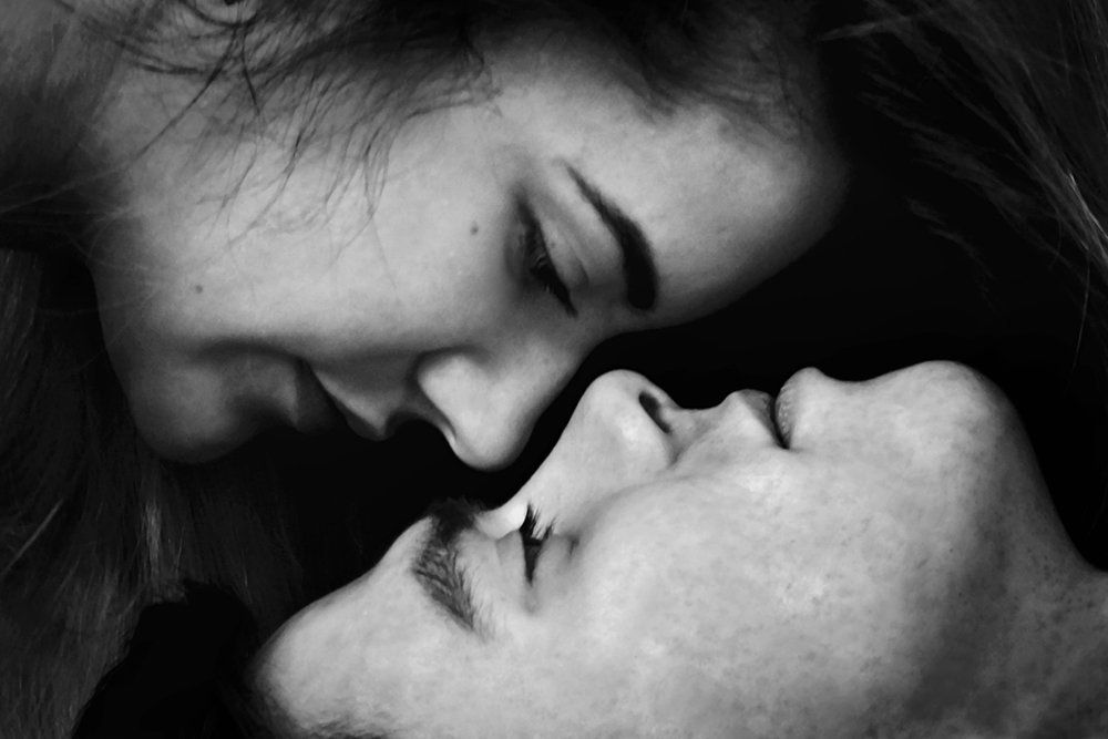 Глаза в глаза