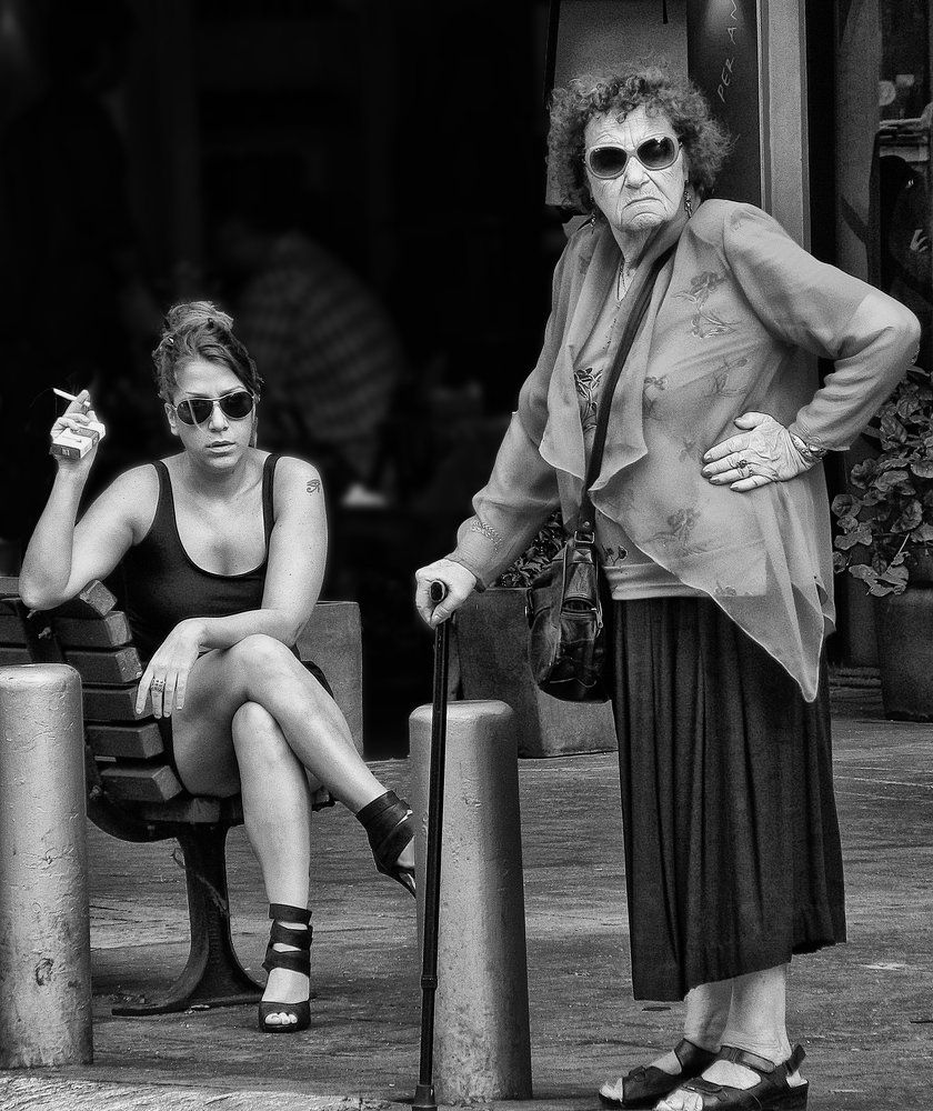 Две женщины