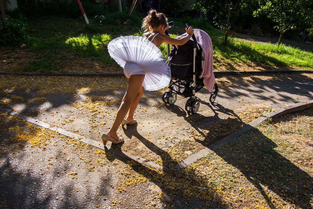 Опаздываю на выступление))