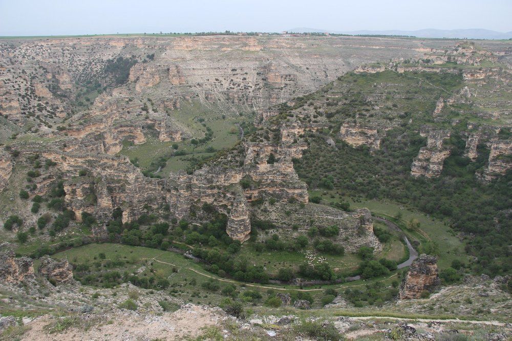 Photograph by Ahmet Aka