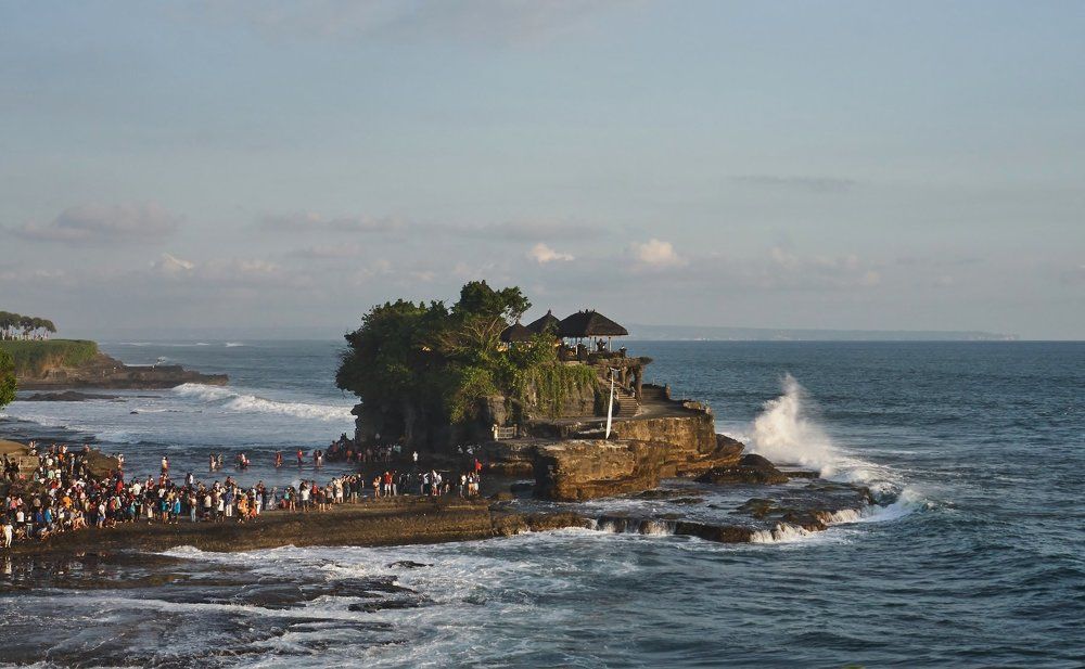 Храм Танах Лот