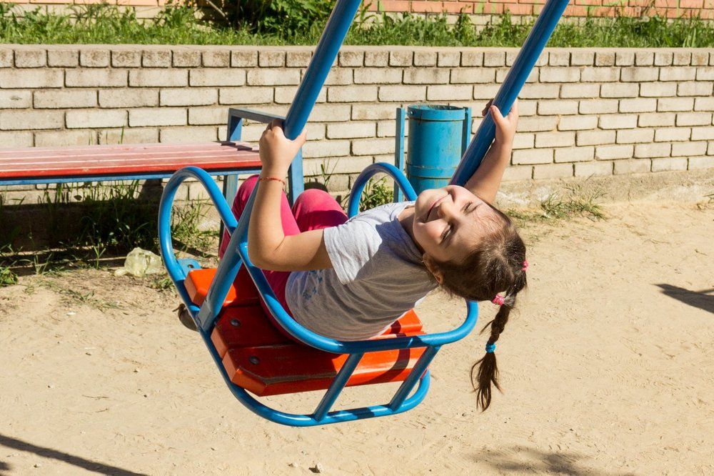Качели - детство