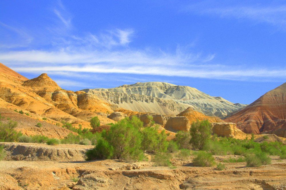 Цветные горы