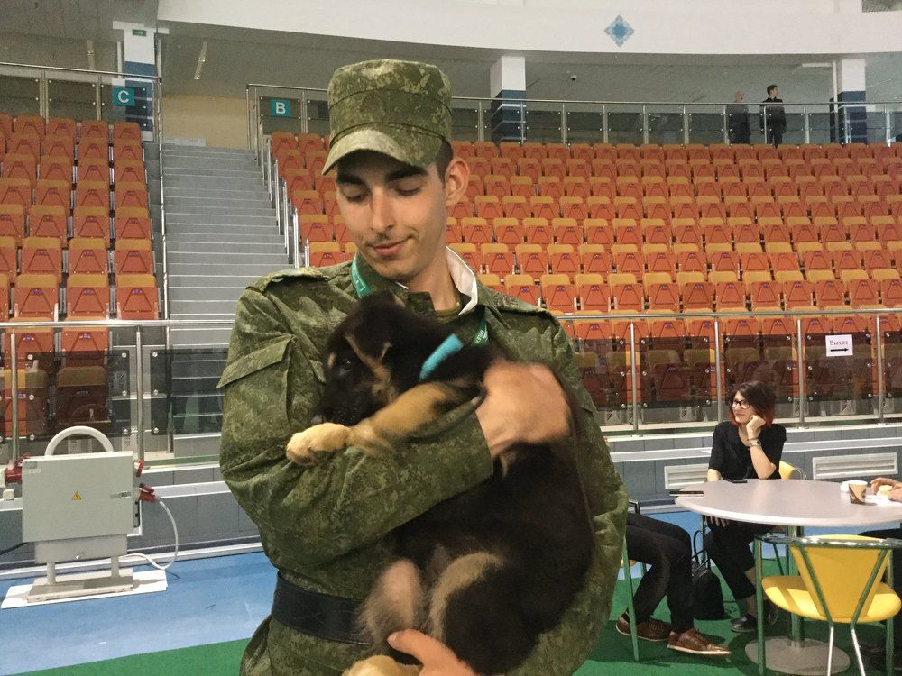 Будущий защитник. Первый выход в свет.