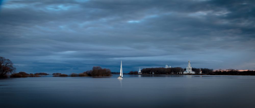 Весна. Юрьев монастырь.