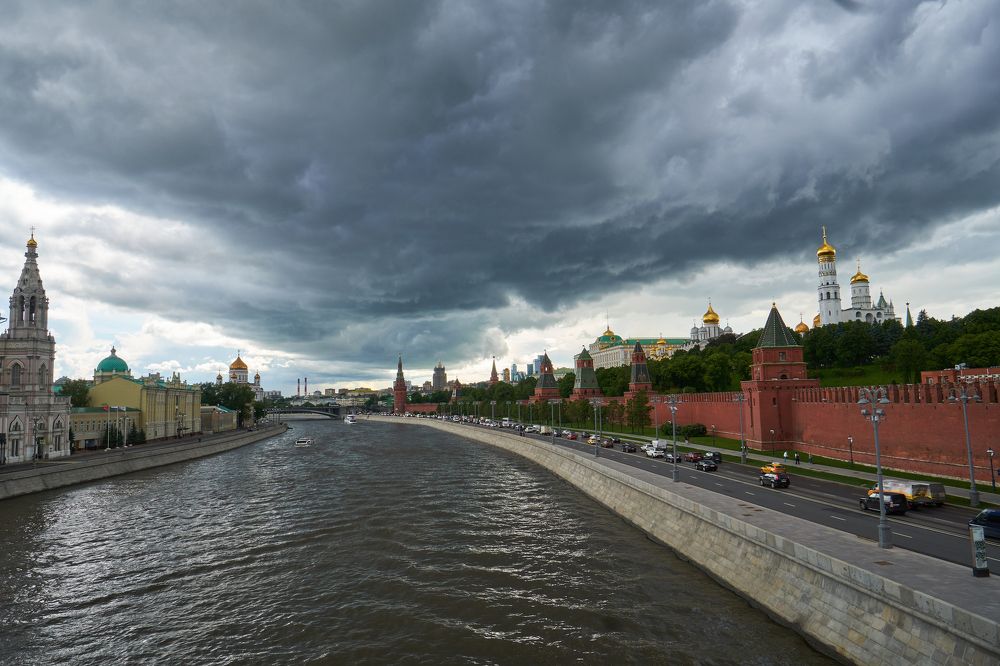 Надвигается буря