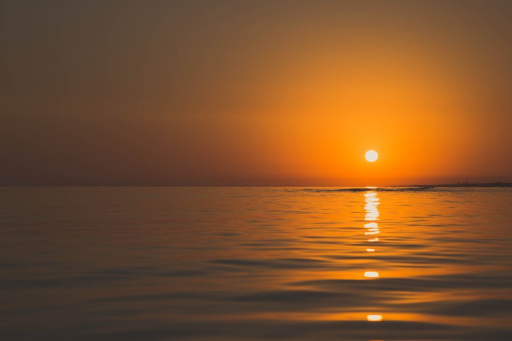 Рассвет на Каспии