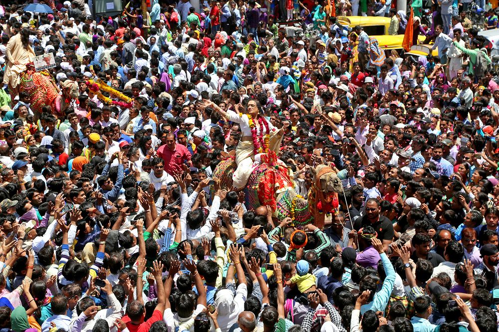 Kinnar Akhara Peshwai ( किन्नर अखाड़ा पेशवाई )