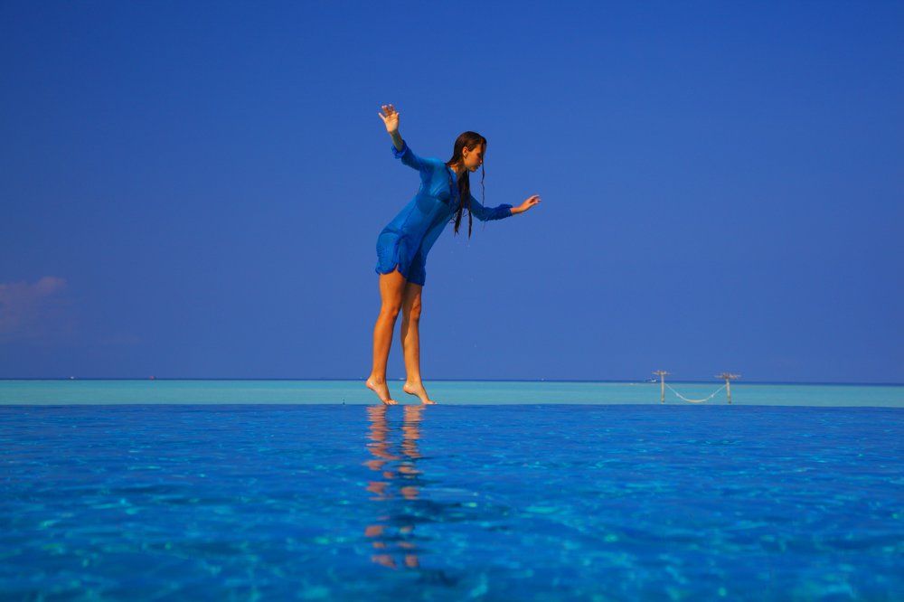 по самому краю