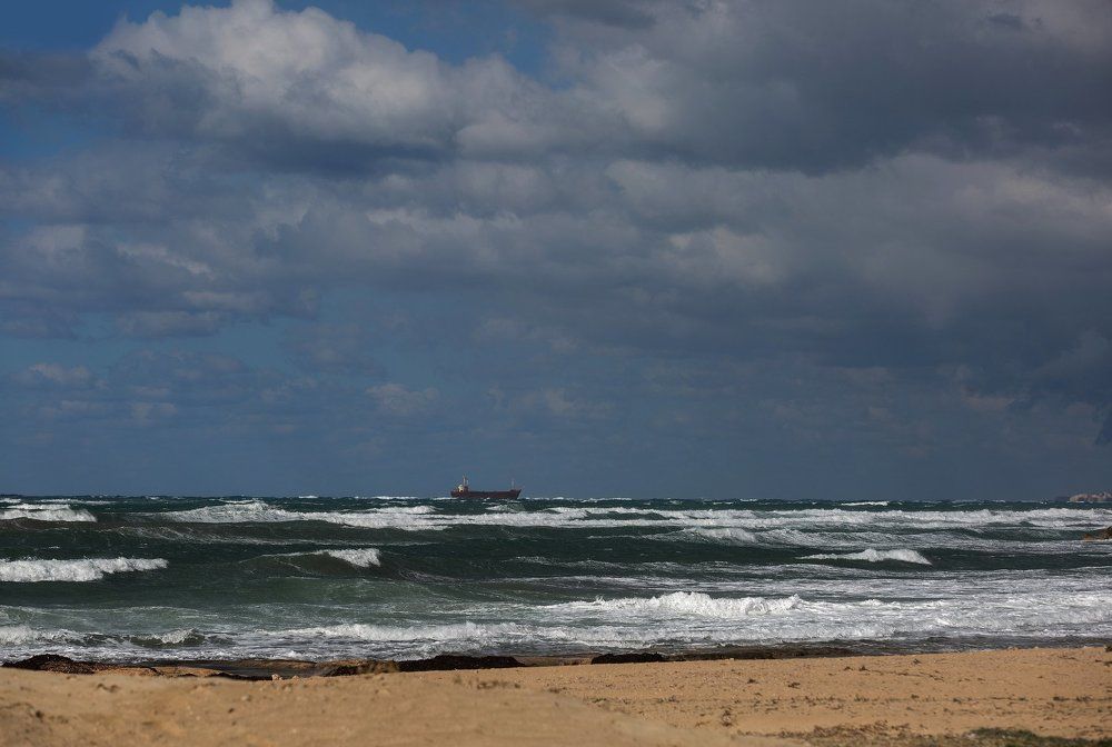 корабль на рифах