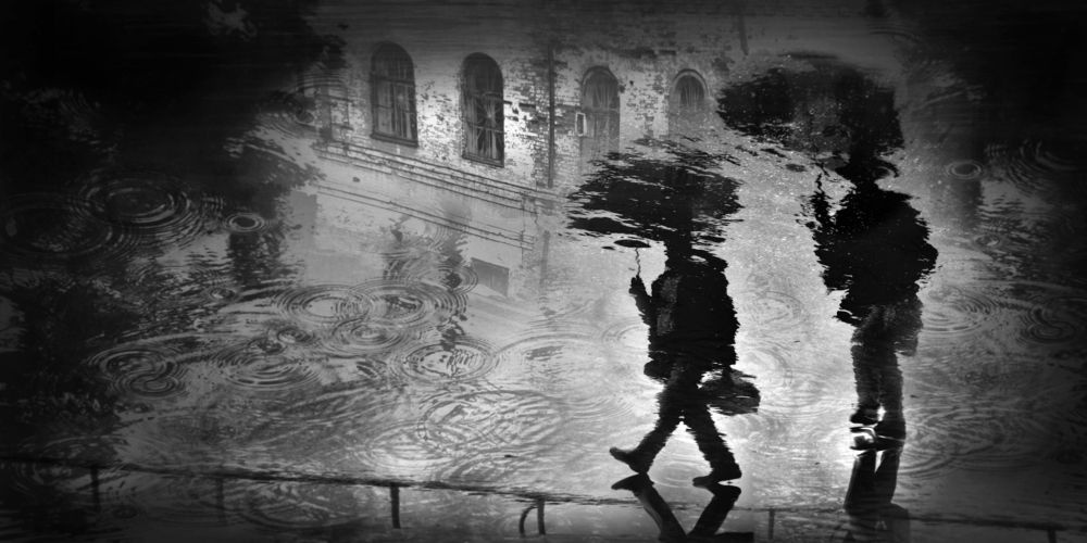 Двое и дождь.