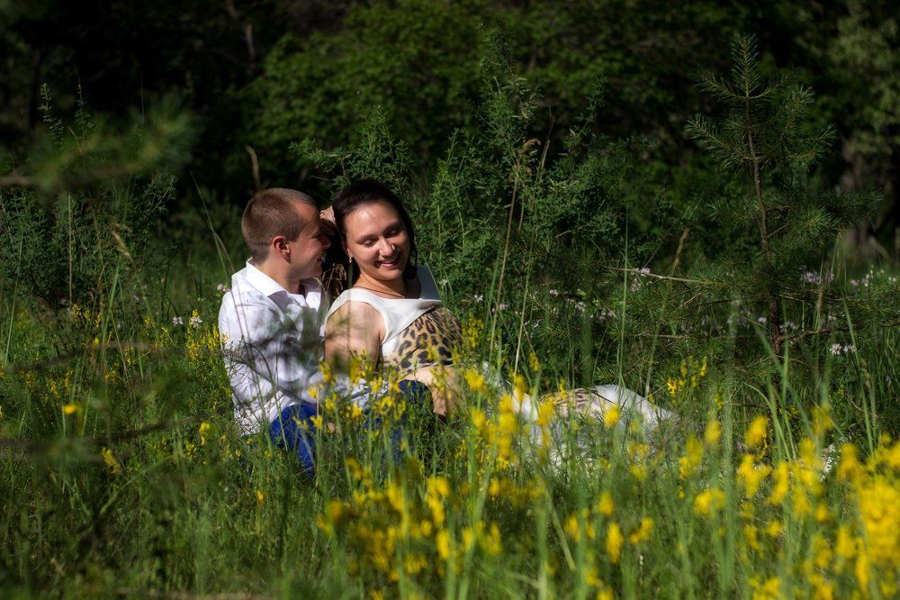 Двое в лесу.