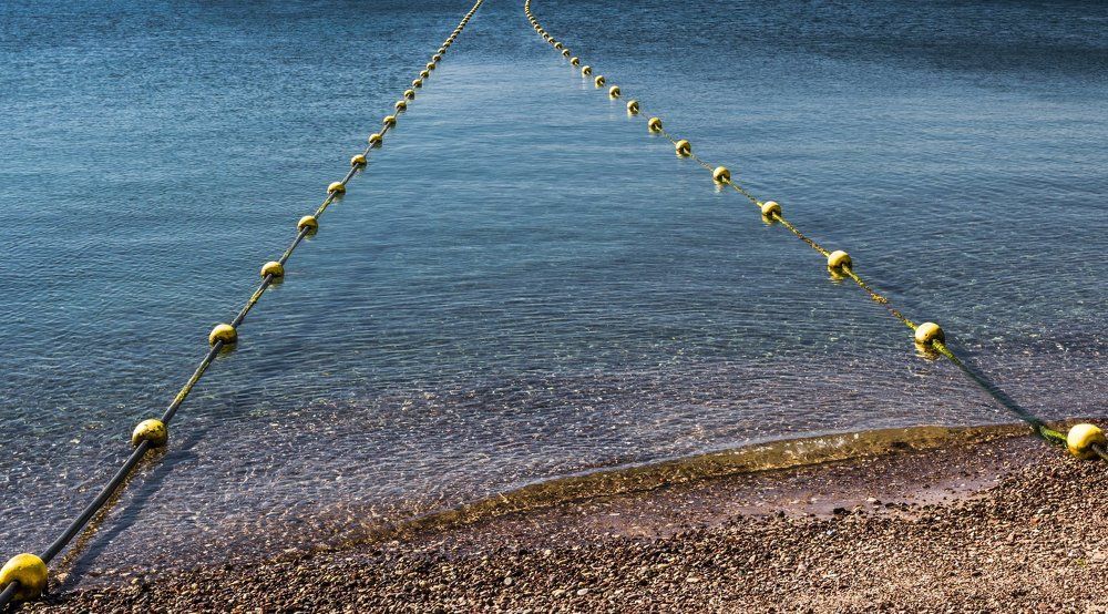 Линии сходятся за горизонтом