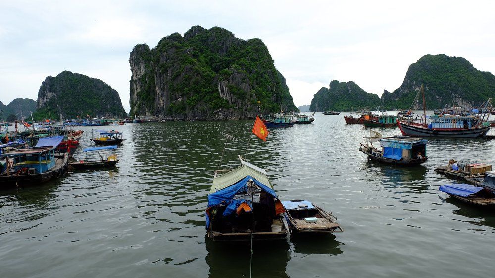 Бухта Хало́нг