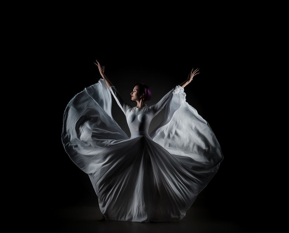 Из полумрака/From the shadows