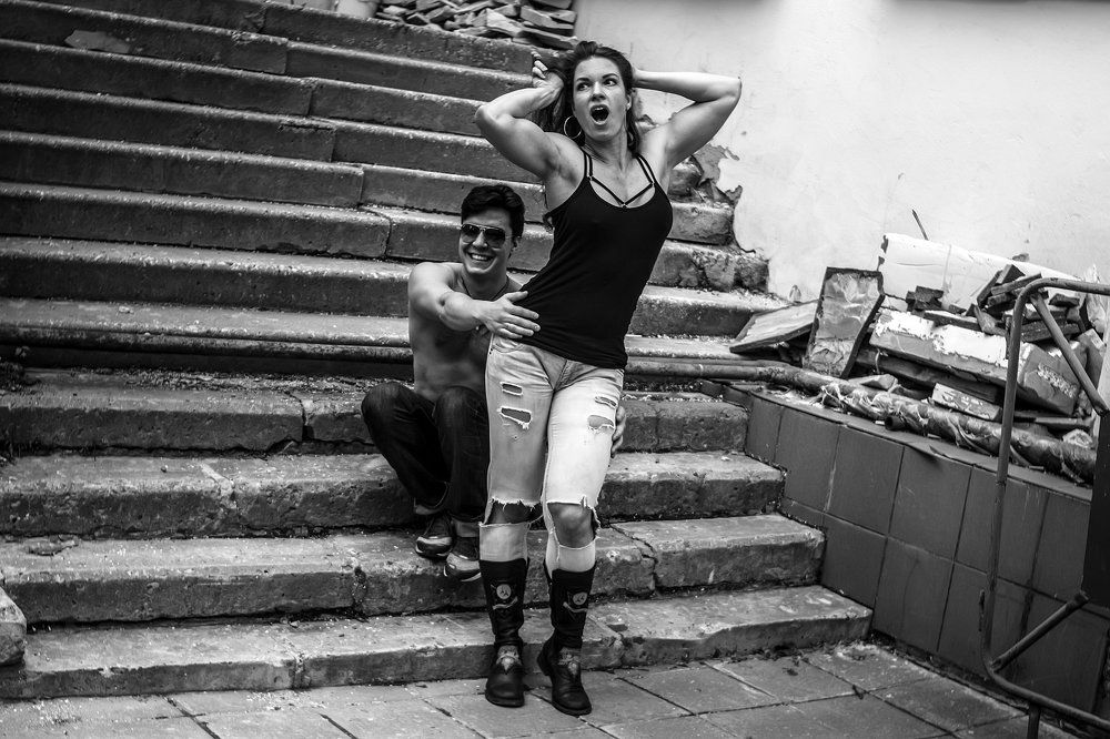 улыбка и удивление