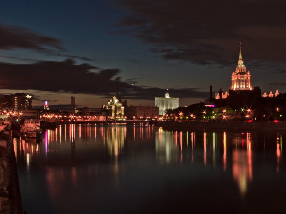 На берегу реки