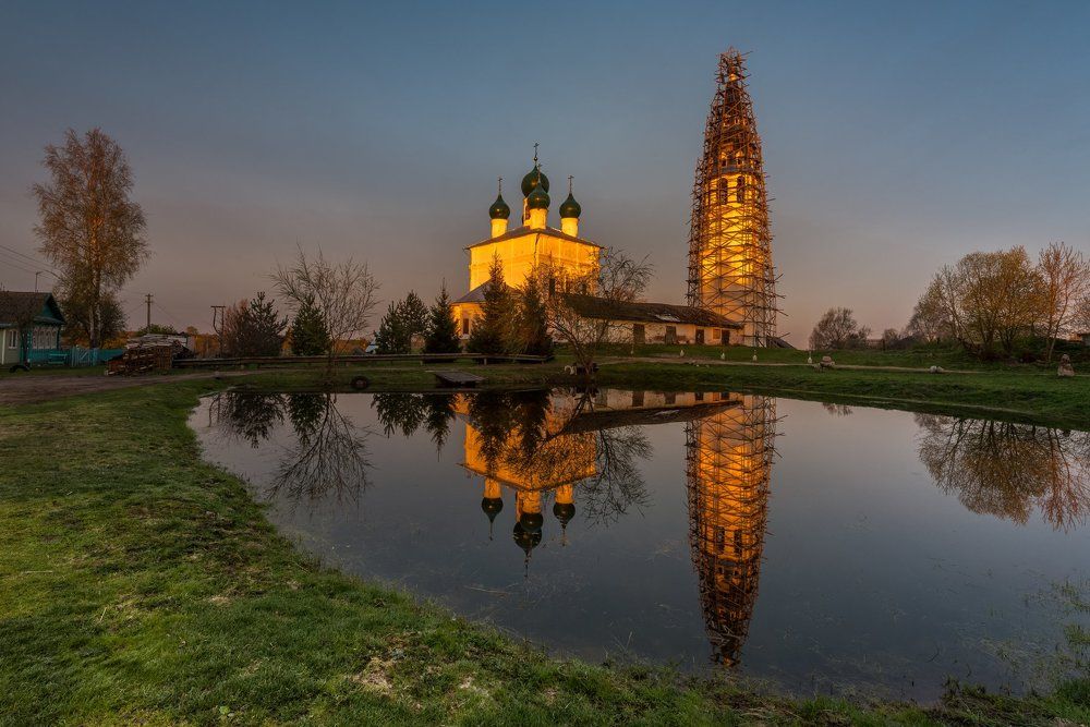 Под небом голубым есть город золотой