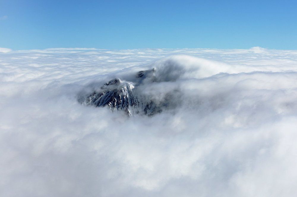Под облаками