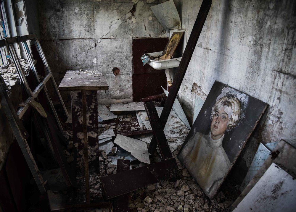 Донецк Разбомбленный дом.Опустевшее гнездо.